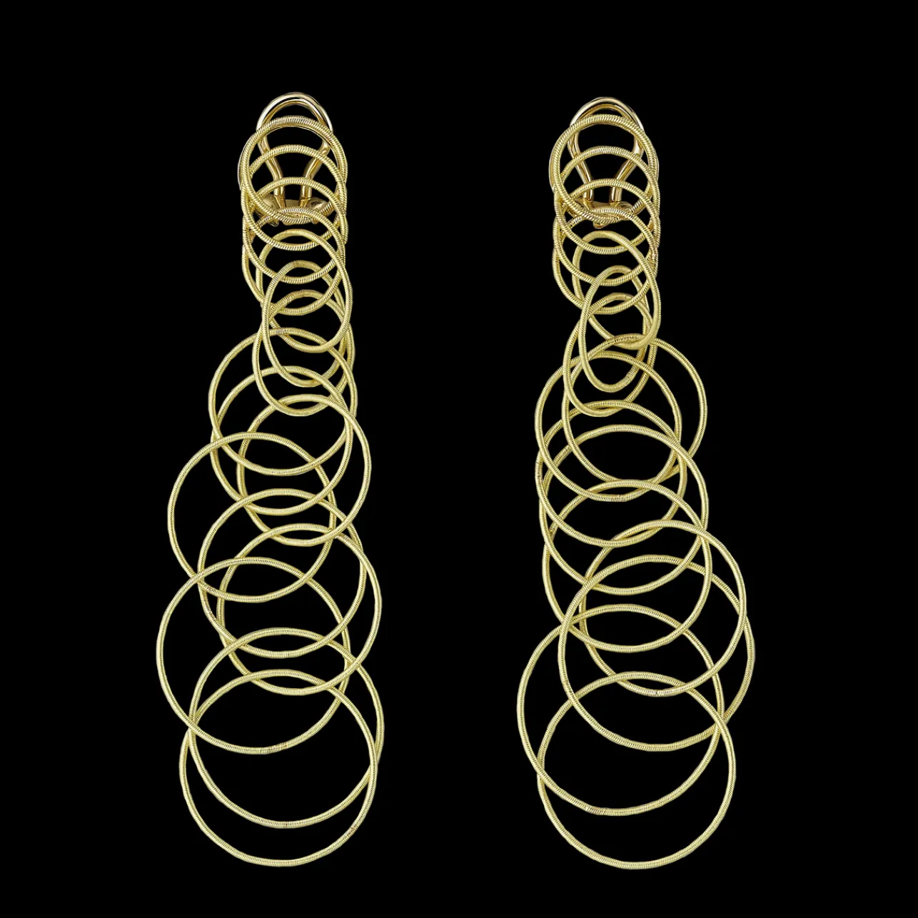 Buccellati HAWAII WAIKIKI YELLOW GOLD EARRINGS WITH TINY CIRCLES