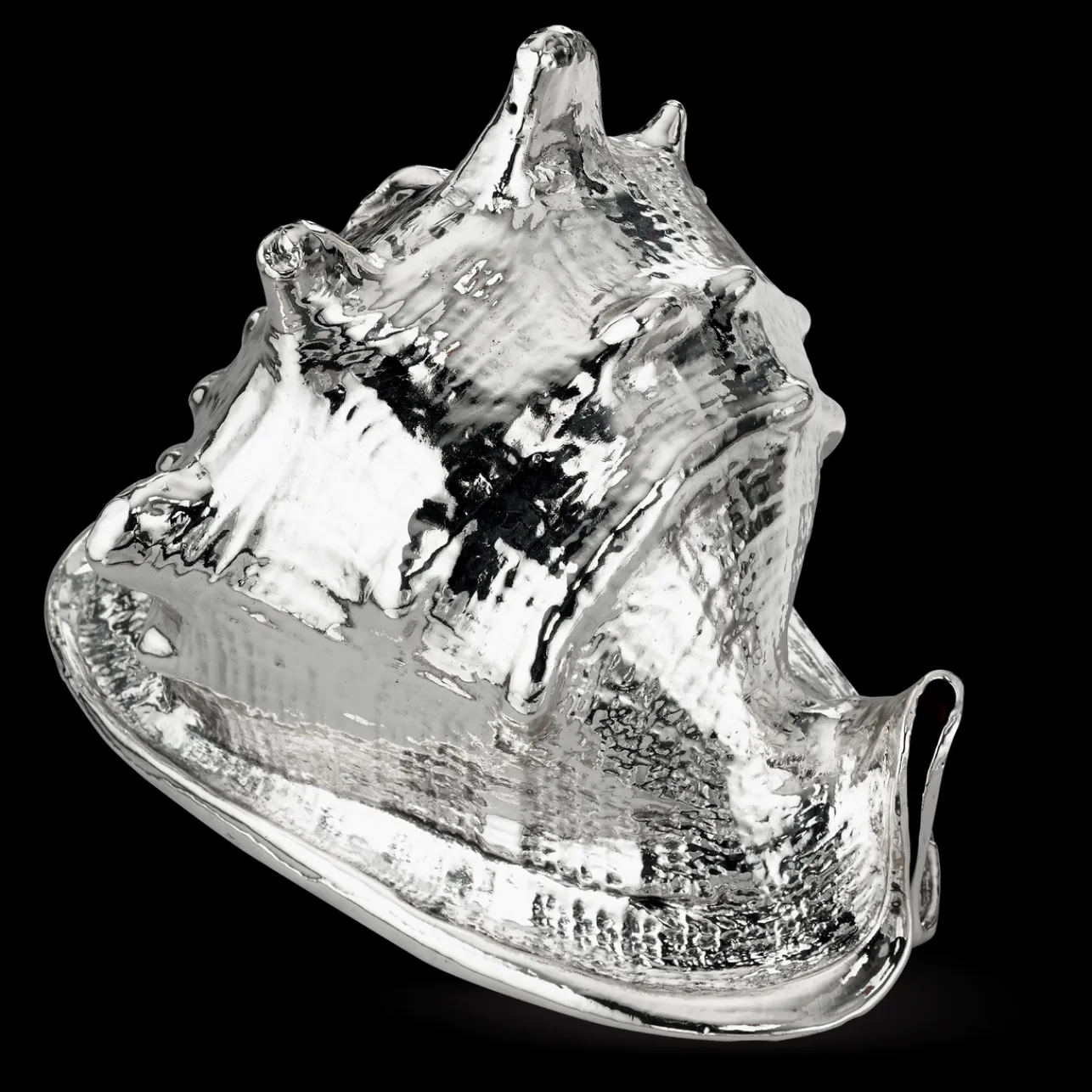 Buccellati LARGE CASSIS CORNUTA SHELL DECORATIVE OBJECT COATED IN SILVER