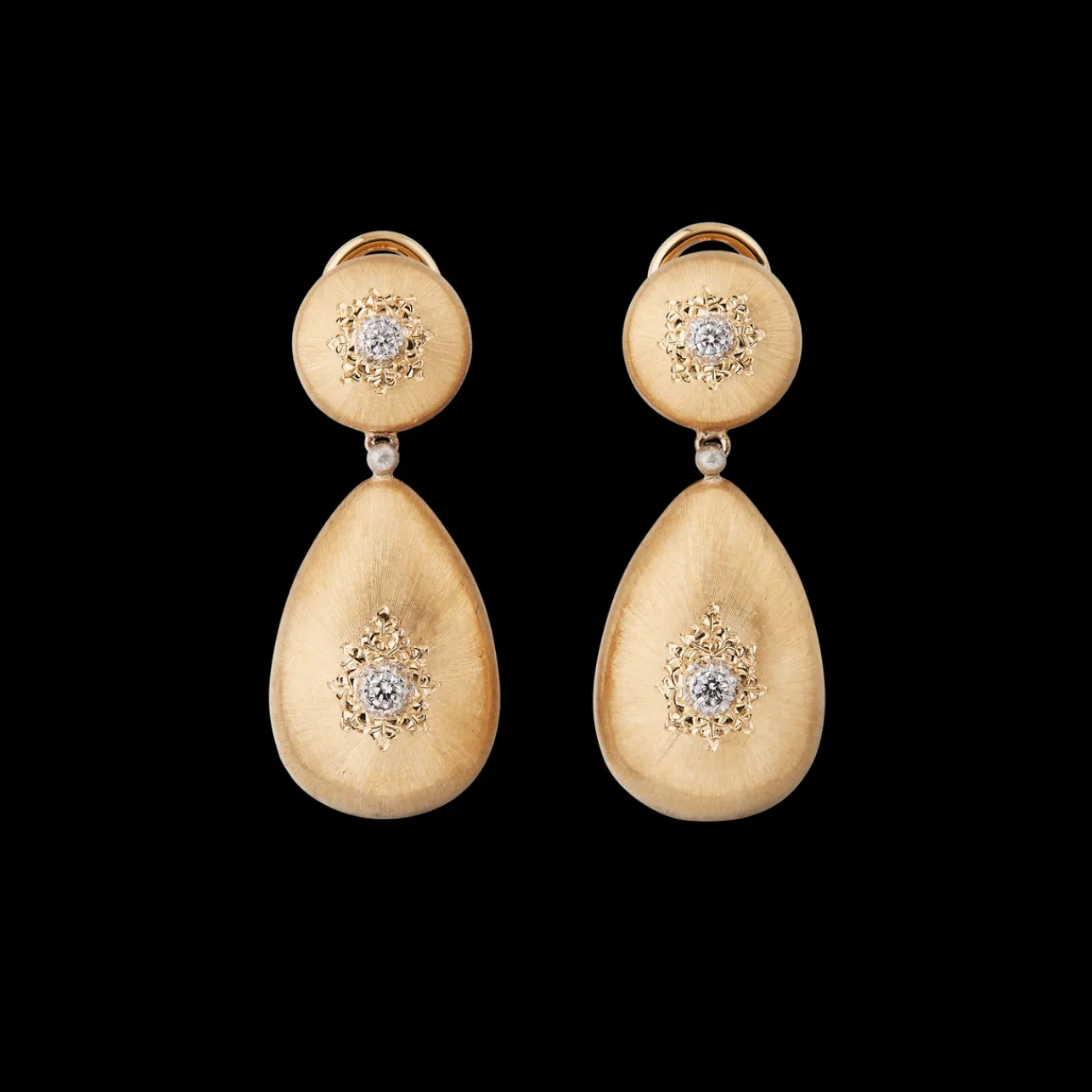 Buccellati MACRI CLASSICA YELLOW AND WHITE GOLD EARRINGS WITH DIAMONDS