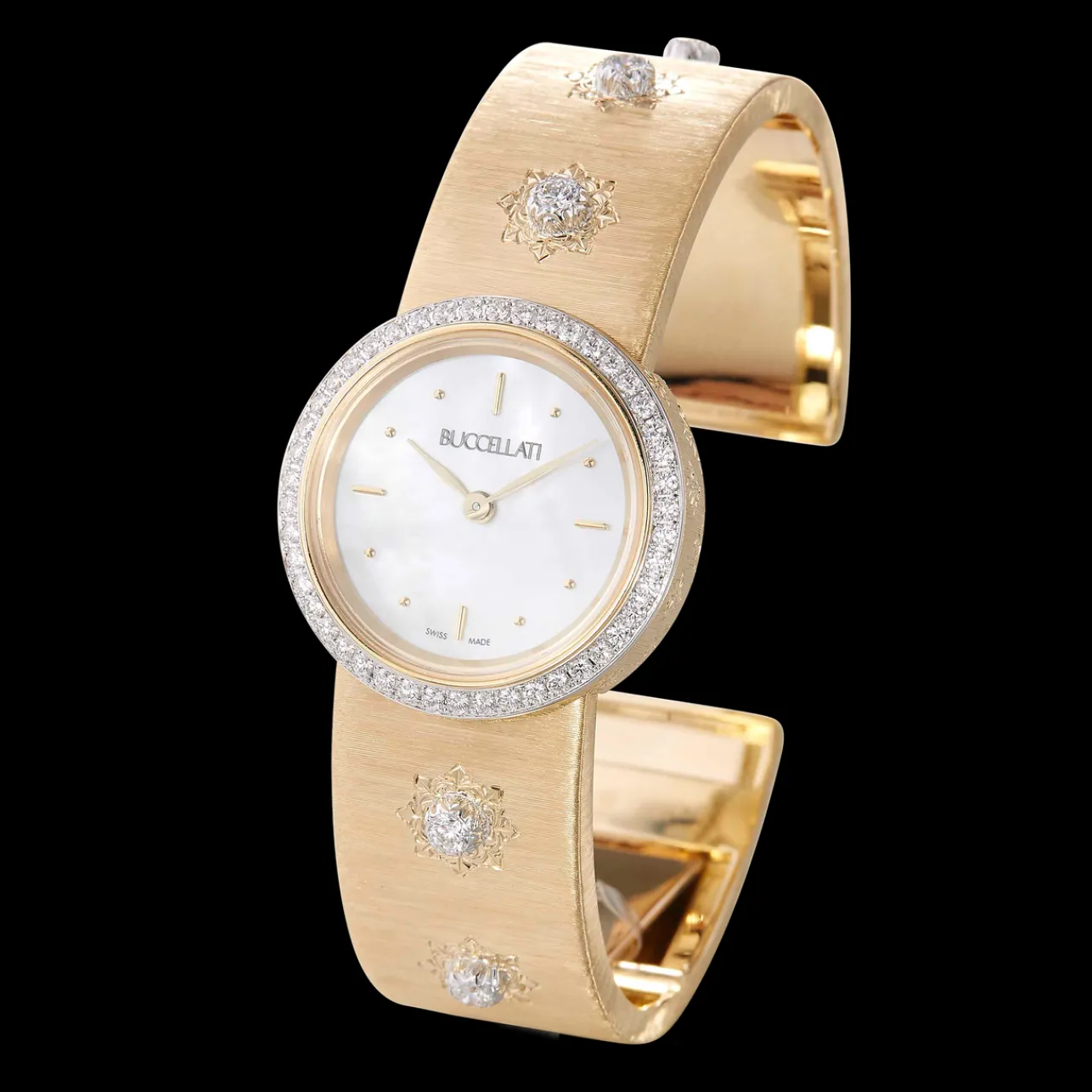 Buccellati MACRI YELLOW GOLD RIGATO WATCH WITH DIAMONDS