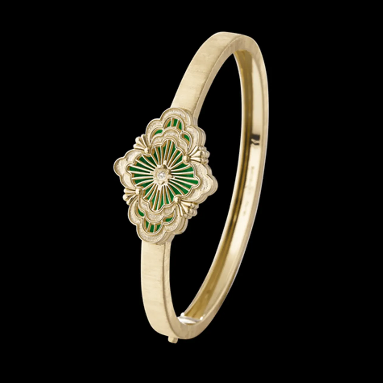 Buccellati OPERA TULLE GOLD BANGLE BRACELET WITH GREEN ENAMEL BACKGROUND