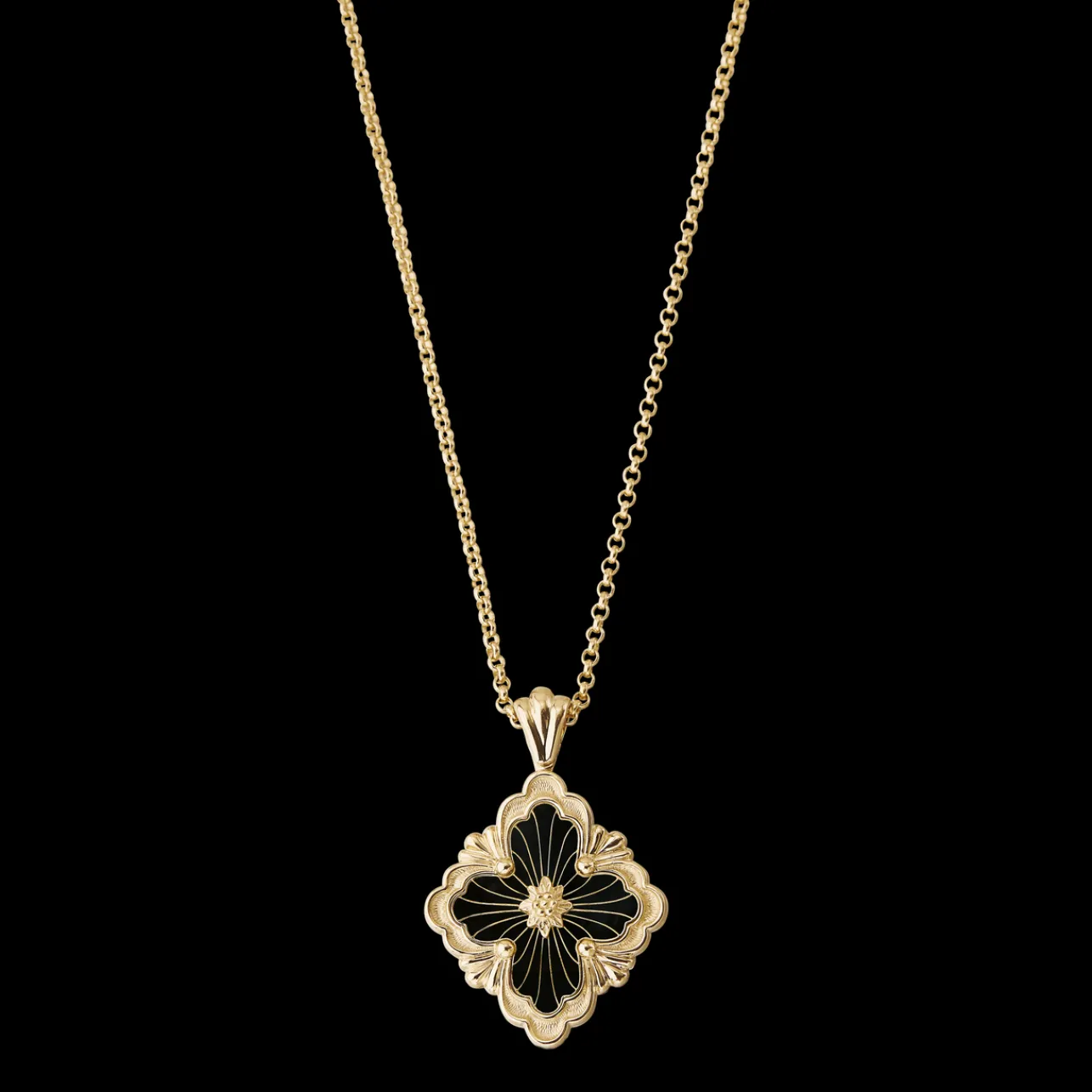 Buccellati OPERA TULLE YELLOW GOLD PENDANT WITH ONYX