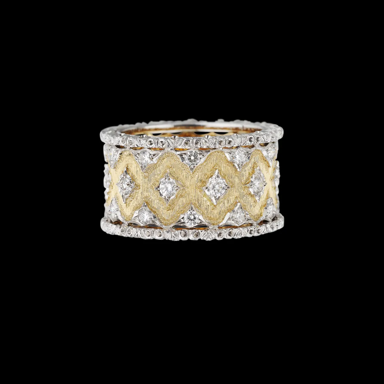 Buccellati YELLOW AND WHITE GOLD ETERNELLE BAND WITH ROUND DIAMONDS