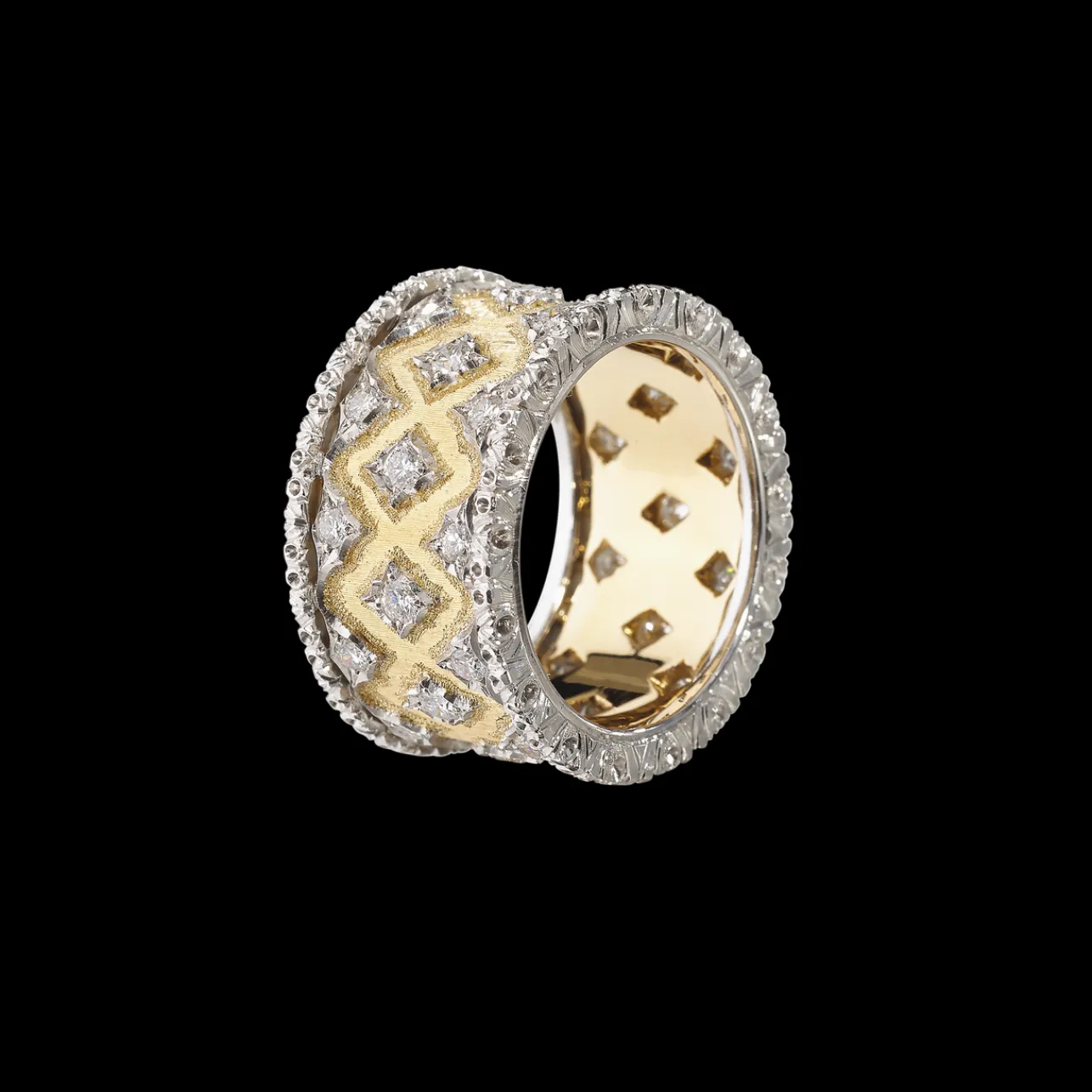 Buccellati YELLOW AND WHITE GOLD ETERNELLE BAND WITH ROUND DIAMONDS